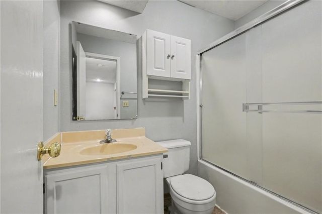 14112 W 87TH Terrace, Lenexa, KS 66215