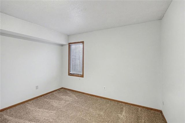 14112 W 87TH Terrace, Lenexa, KS 66215