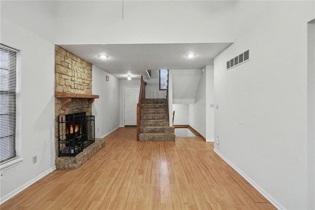 14112 W 87TH Terrace, Lenexa, KS 66215