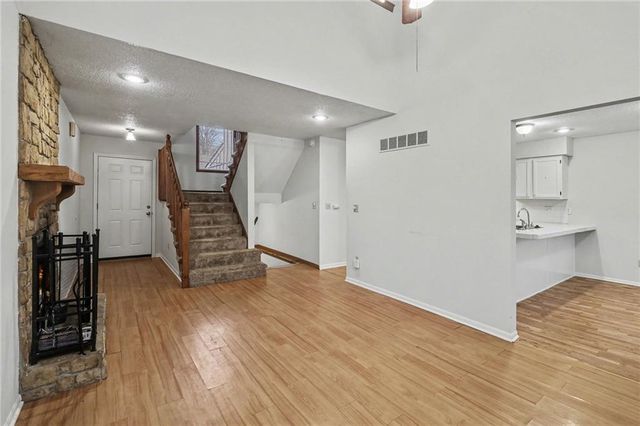 14112 W 87TH Terrace, Lenexa, KS 66215