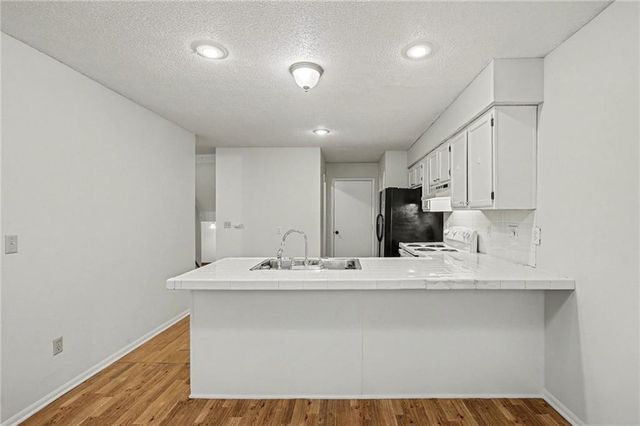 14112 W 87TH Terrace, Lenexa, KS 66215