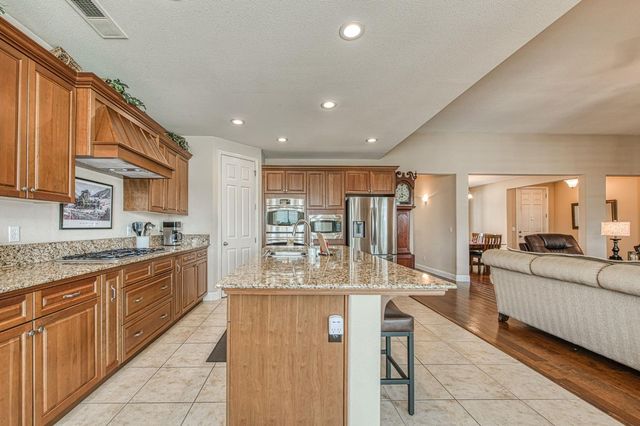 1906 N Langley Avenue, Clovis, CA 93619