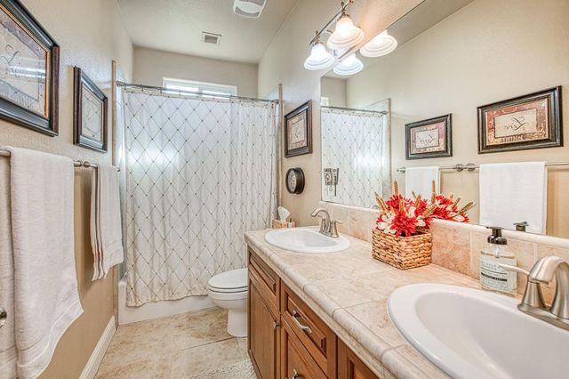 1906 N Langley Avenue, Clovis, CA 93619