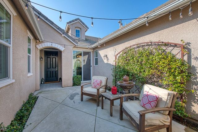 1906 N Langley Avenue, Clovis, CA 93619