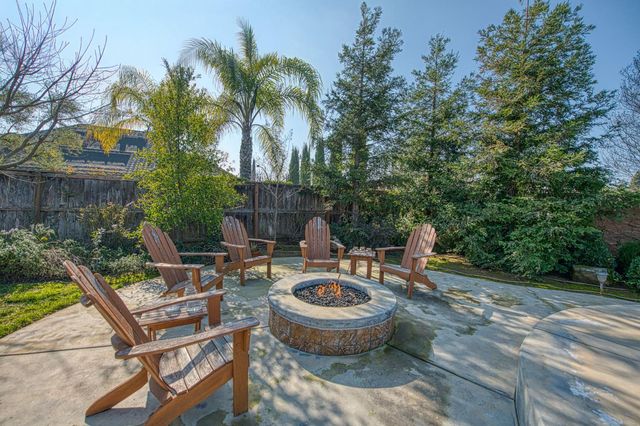 1906 N Langley Avenue, Clovis, CA 93619