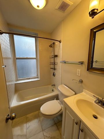 5 Grove Street 3, Boston, MA 02114