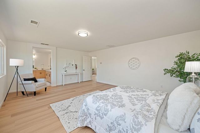 5105 Moon Lily Way, Elk Grove, CA 95757