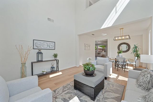 5105 Moon Lily Way, Elk Grove, CA 95757