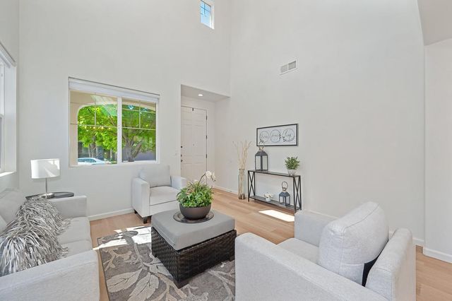 5105 Moon Lily Way, Elk Grove, CA 95757