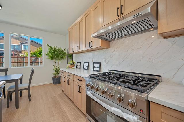 5105 Moon Lily Way, Elk Grove, CA 95757