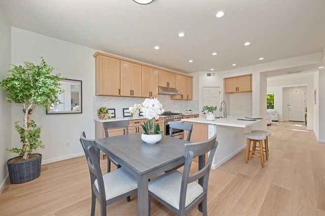 5105 Moon Lily Way, Elk Grove, CA 95757
