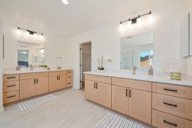 5105 Moon Lily Way, Elk Grove, CA 95757