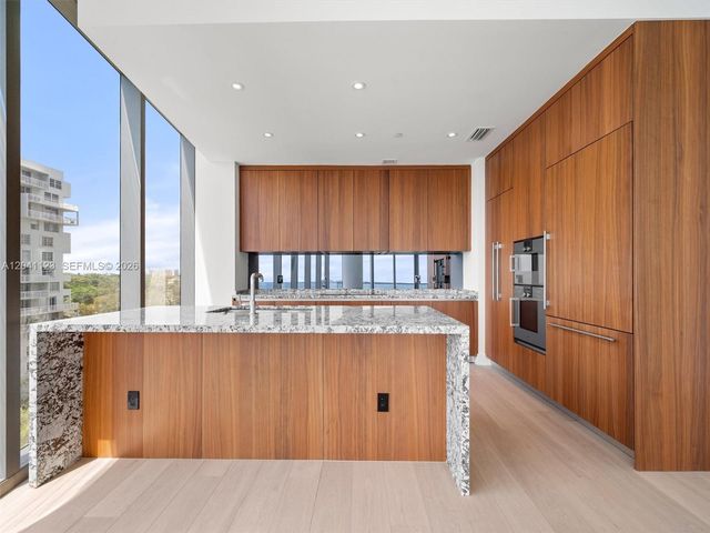 175 SE 25th Road 502, Miami, FL 33129