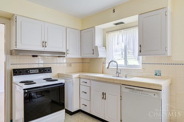 6955 Carroll Avenue, Sycamore Twp, OH 45236