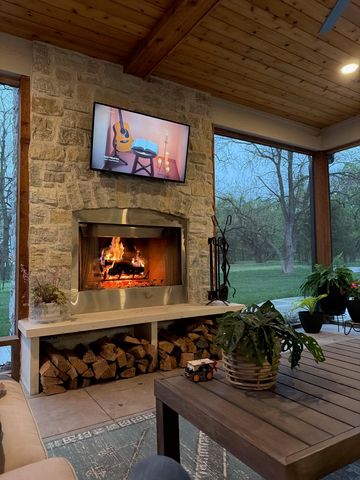 9040 N Isabelle St, Valley Center, KS 67147