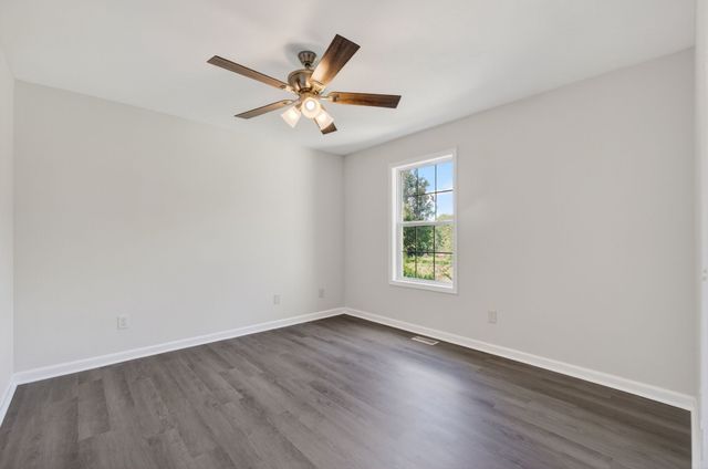 1901 Paran Rd, Cookeville, TN 38506