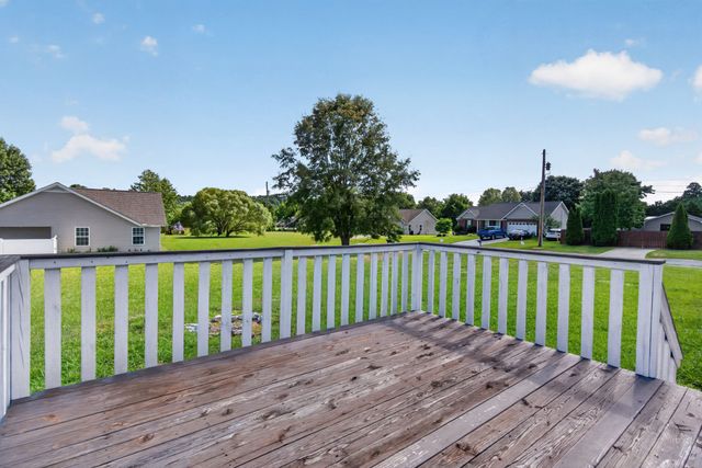 1901 Paran Rd, Cookeville, TN 38506