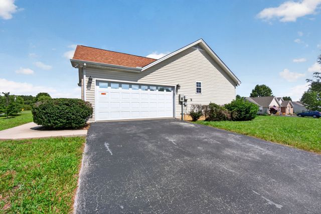 1901 Paran Rd, Cookeville, TN 38506