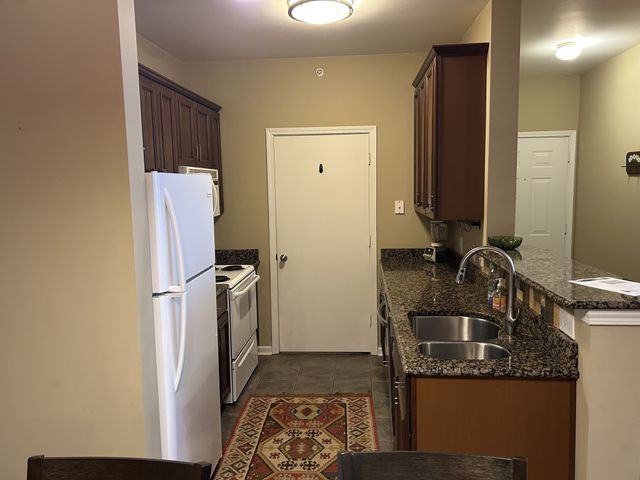 4261 NE Meadow Creek Circle 305, Fayetteville, AR 72703