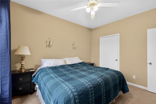 4261 NE Meadow Creek Circle 305, Fayetteville, AR 72703