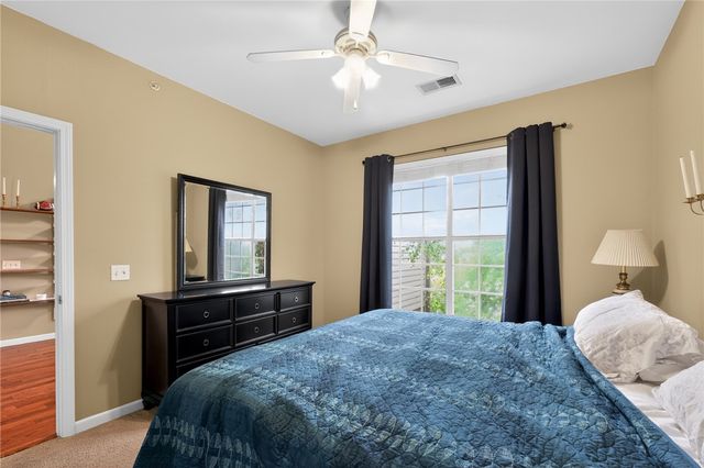 4261 NE Meadow Creek Circle 305, Fayetteville, AR 72703