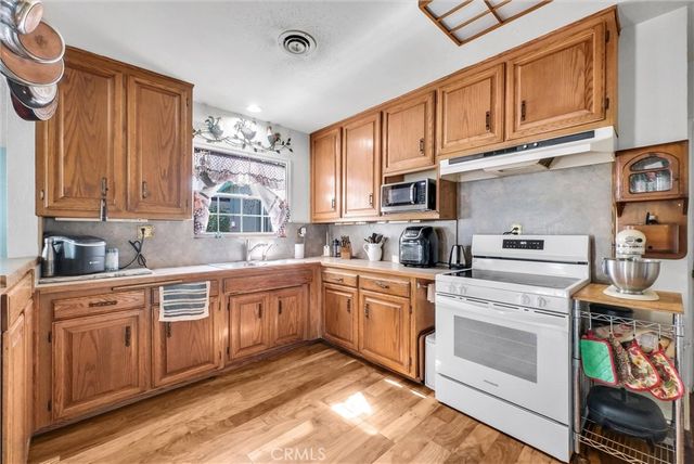 1281 Clinton Court, Upland, CA 91786