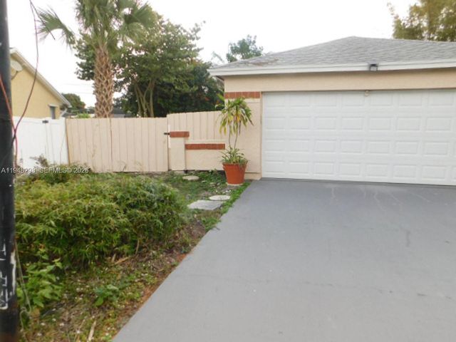 2799 SW Ensenada Terrace, Port St. Lucie, FL 34953