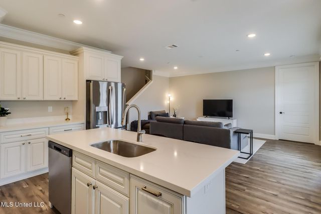 85035 Pohaku Drive, Diamondhead, MS 39525