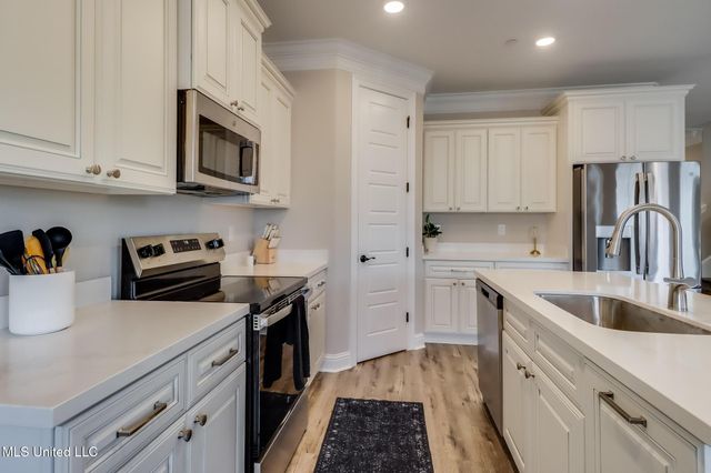 85035 Pohaku Drive, Diamondhead, MS 39525