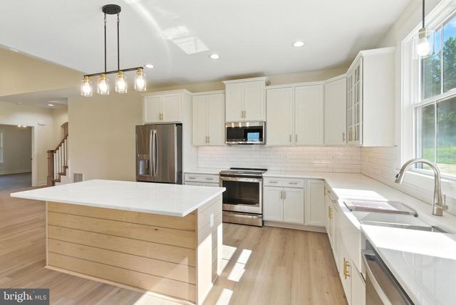 885 BUCKNERS LN, Mineral, VA 23117