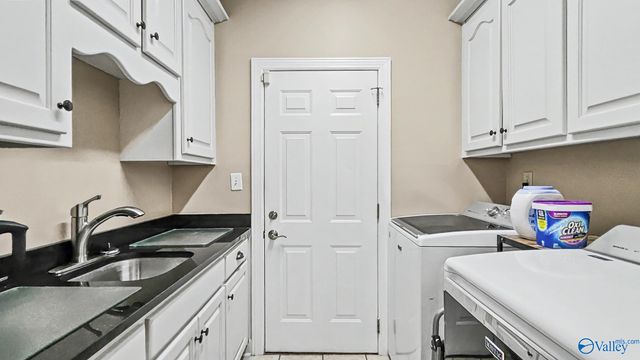 2200 SE Honey Locust Lane SE, Huntsville, AL 35803