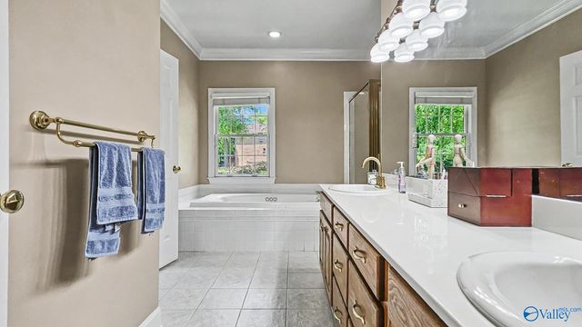 2200 SE Honey Locust Lane SE, Huntsville, AL 35803
