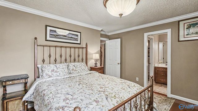 2200 SE Honey Locust Lane SE, Huntsville, AL 35803