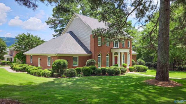2200 SE Honey Locust Lane SE, Huntsville, AL 35803