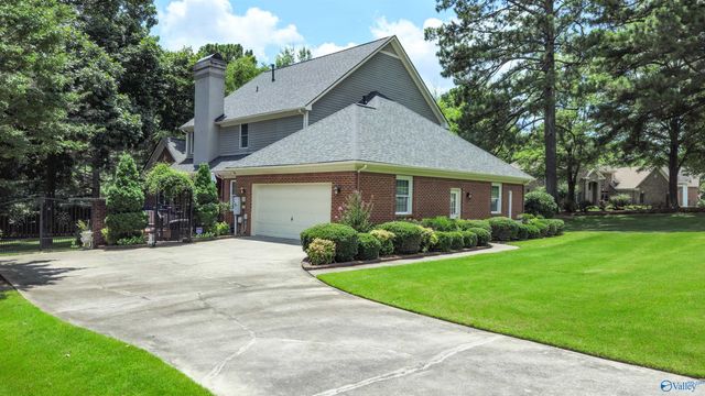 2200 SE Honey Locust Lane SE, Huntsville, AL 35803