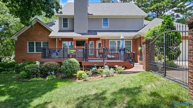 2200 SE Honey Locust Lane SE, Huntsville, AL 35803