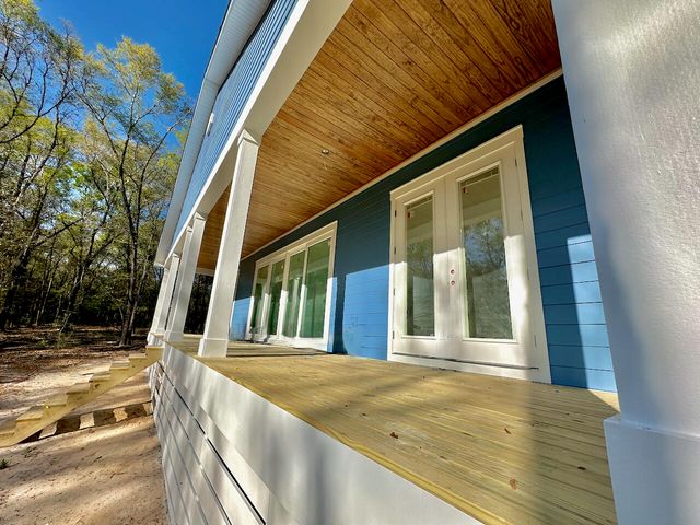 15 Holly Lake Court, Defuniak Springs, FL 32433