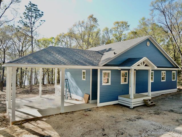 15 Holly Lake Court, Defuniak Springs, FL 32433