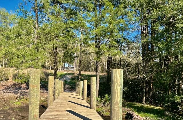 15 Holly Lake Court, Defuniak Springs, FL 32433