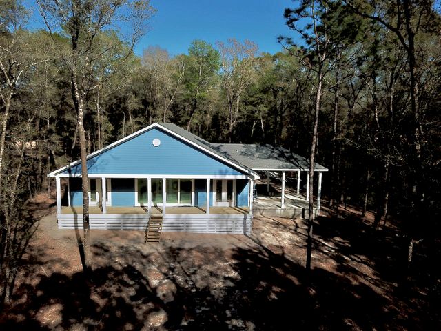 15 Holly Lake Court, Defuniak Springs, FL 32433