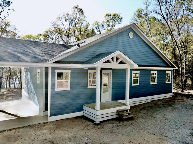 15 Holly Lake Court, Defuniak Springs, FL 32433