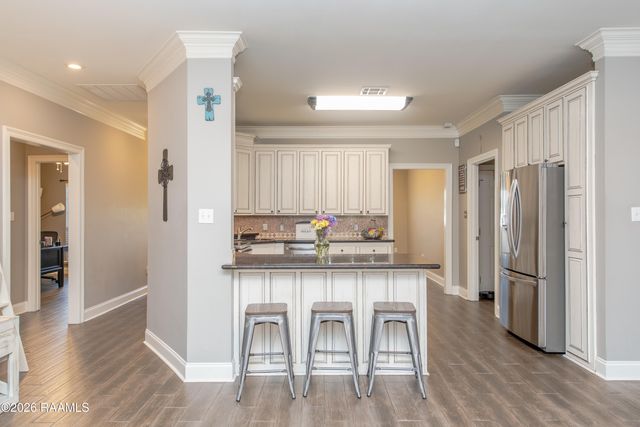 101 Shadowbrook Lane, Youngsville, LA 70592