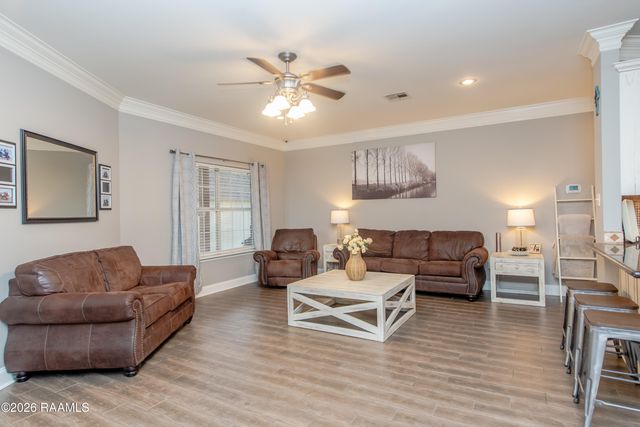 101 Shadowbrook Lane, Youngsville, LA 70592