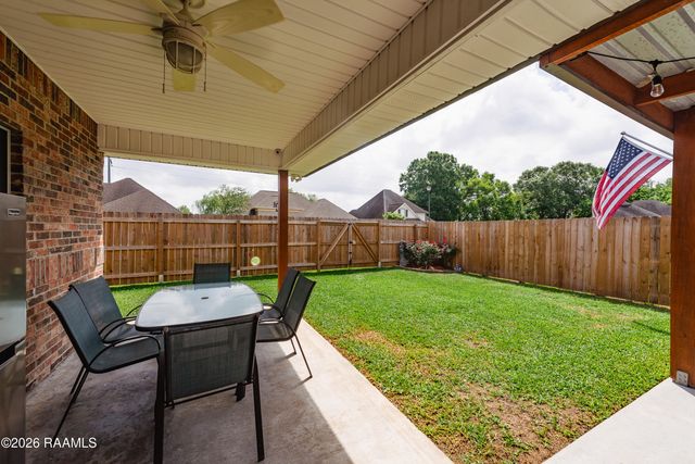 101 Shadowbrook Lane, Youngsville, LA 70592