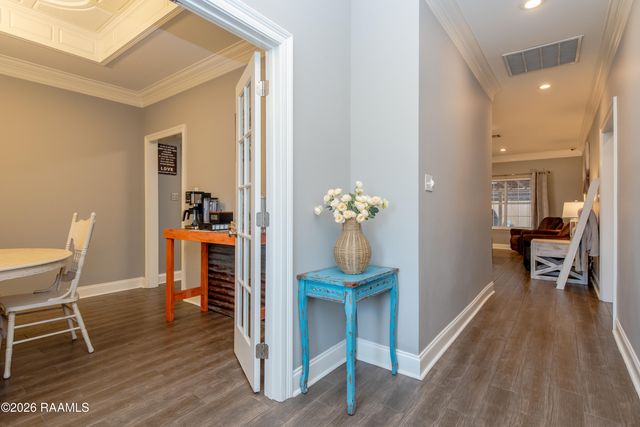 101 Shadowbrook Lane, Youngsville, LA 70592