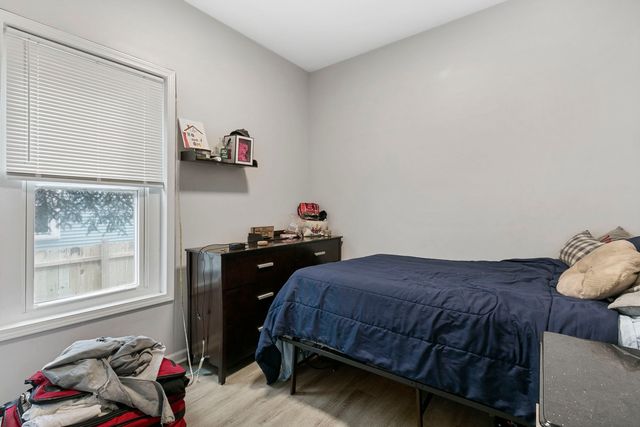 720 E 92nd Place, Chicago, IL 60619