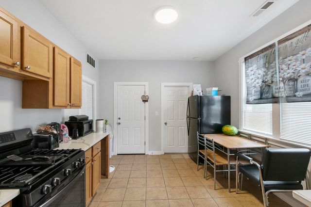 720 E 92nd Place, Chicago, IL 60619