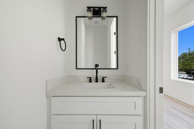 7723B Hammerly Boulevard, Houston, TX 77055