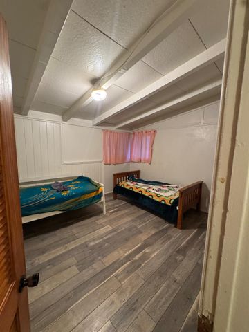 1123 E Garrett Avenue, Fresno, CA 93706