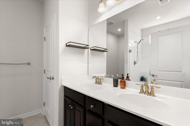 10860 WINCHESTER ST, Waldorf, MD 20603